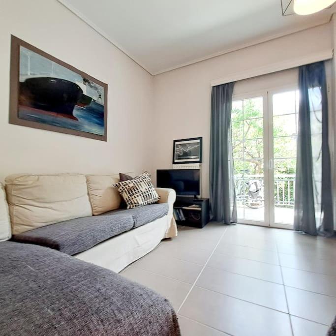 Apartamento 20' From The Airport,20' From The Center Of Atenas Exterior foto